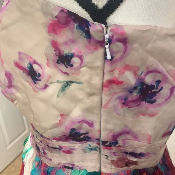 Floral Dress - Picture 4 of 10